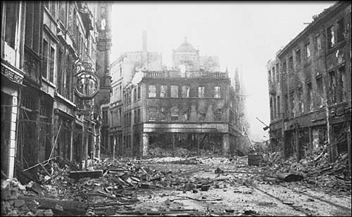 zerstörte Grabenstraße